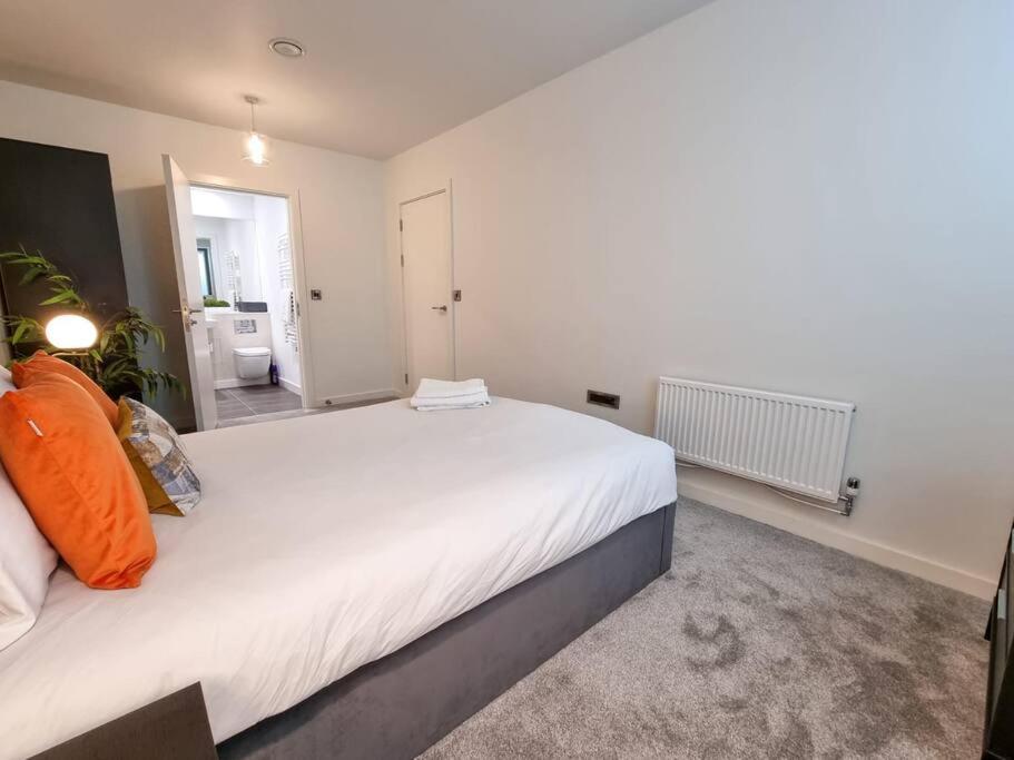 Luxury City Centre Townhouse With Parking Manchester Exteriör bild