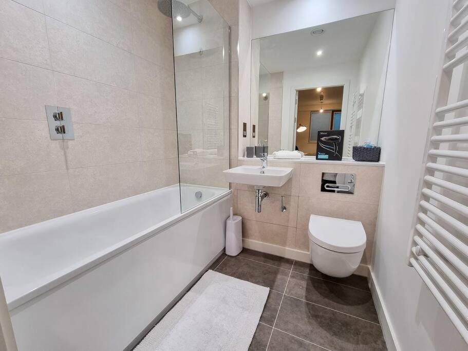 Luxury City Centre Townhouse With Parking Manchester Exteriör bild