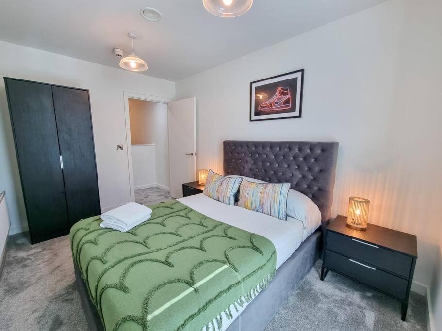 Luxury City Centre Townhouse With Parking Manchester Exteriör bild