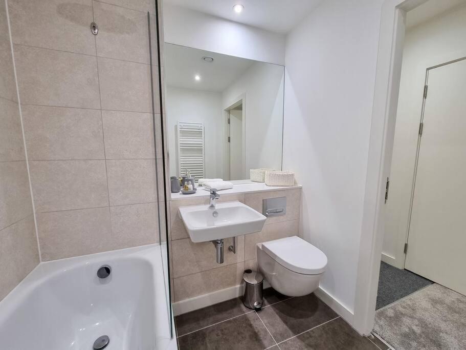 Luxury City Centre Townhouse With Parking Manchester Exteriör bild